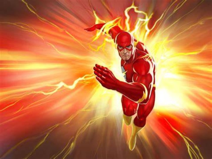Red Superheroes: Top 25 Heroes Who Are or Wear Red (Ranked) 25 #1 The Flash - Red Superheroes