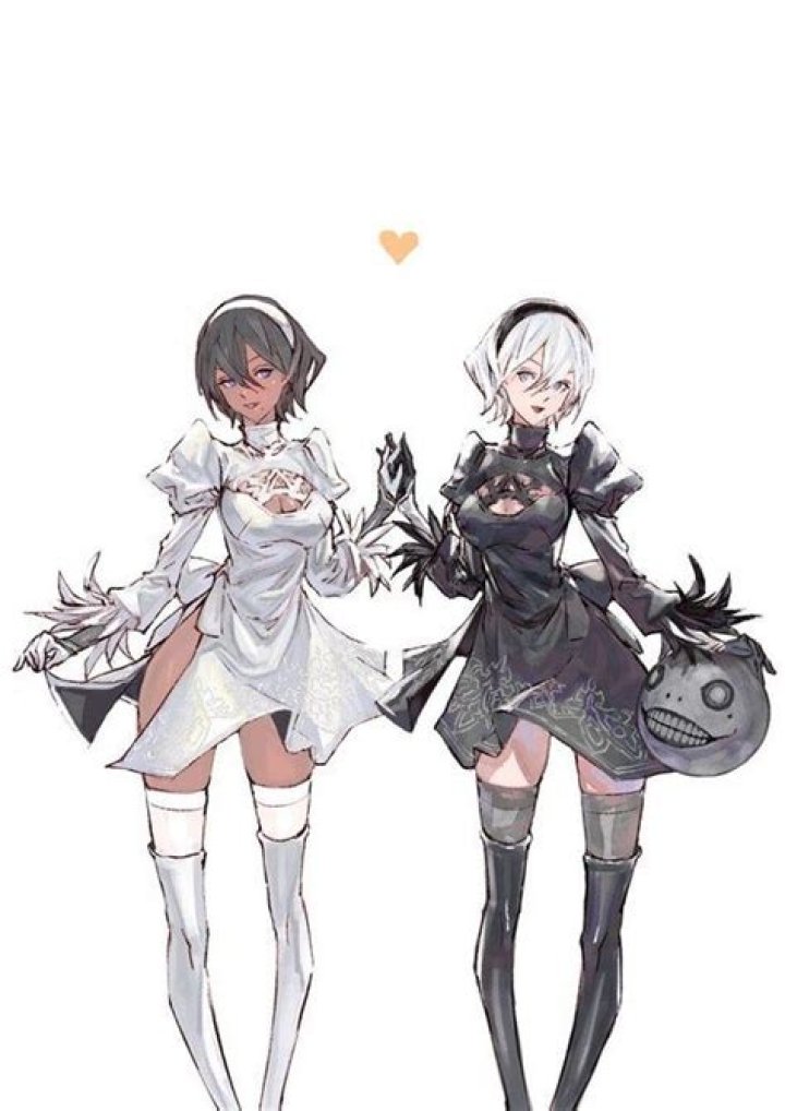2P and 2B fight within the Dwarf village Final Fantasy XIV