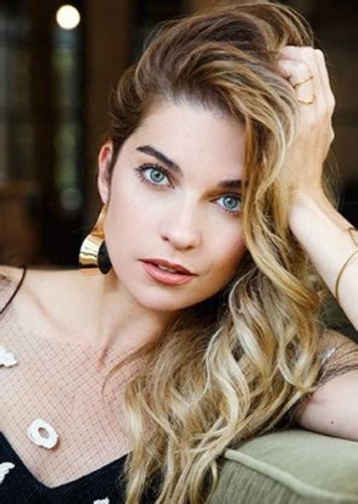 Annie Murphy Fan Casting