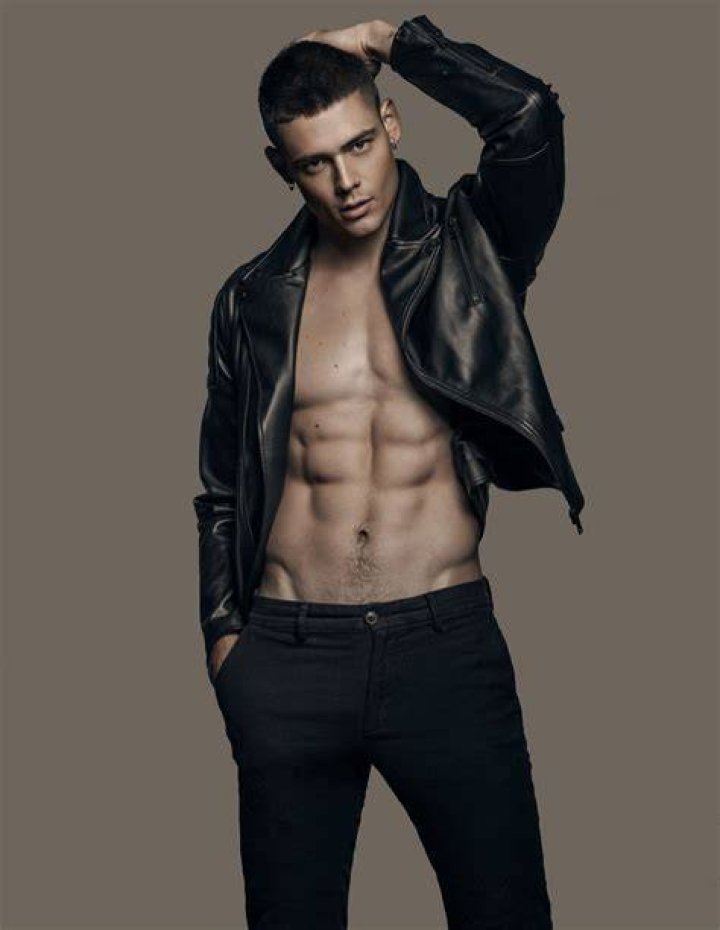 BRAVE MODELS MARIO ADRION