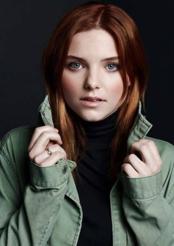 Chloe Csengery Fan Casting