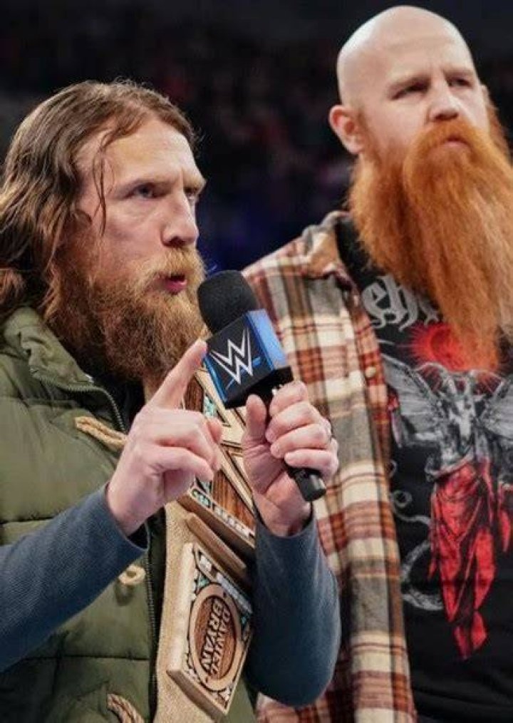 Daniel Bryan & Rowan v The New Day v Heavy Machinery Extreme Rules 2019 Cropped