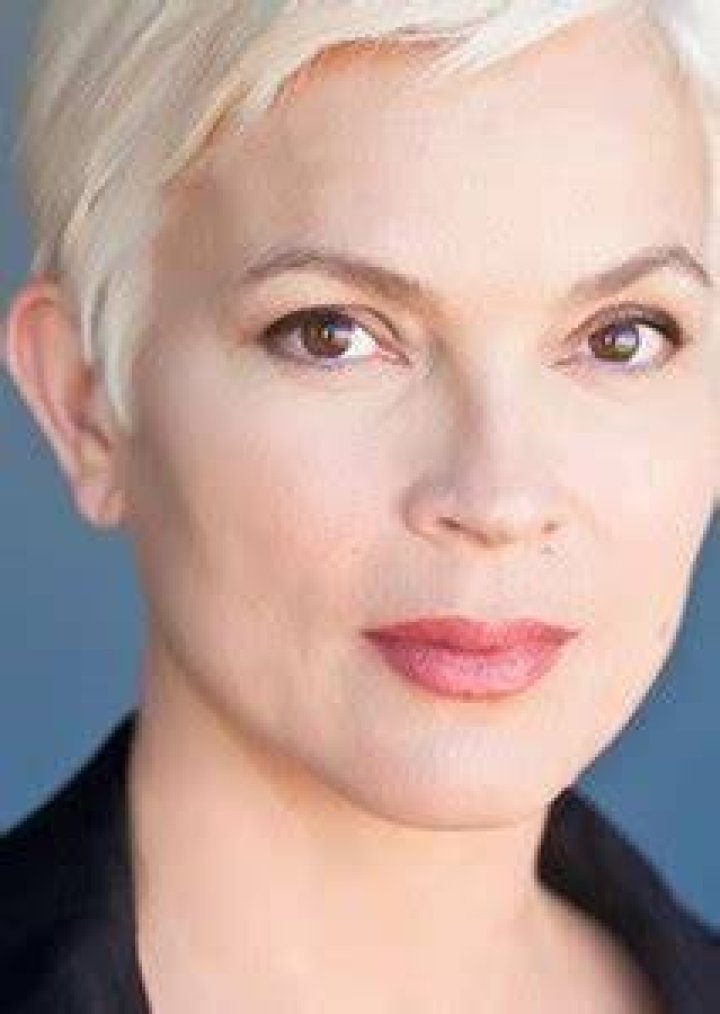 Elizabeth Gracen Fan Casting