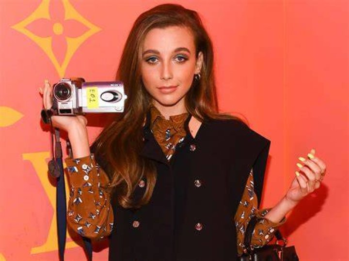 Emma Chamberlain &mdash; 'The Most Popular Girl In The World' &mdash; Landed Her