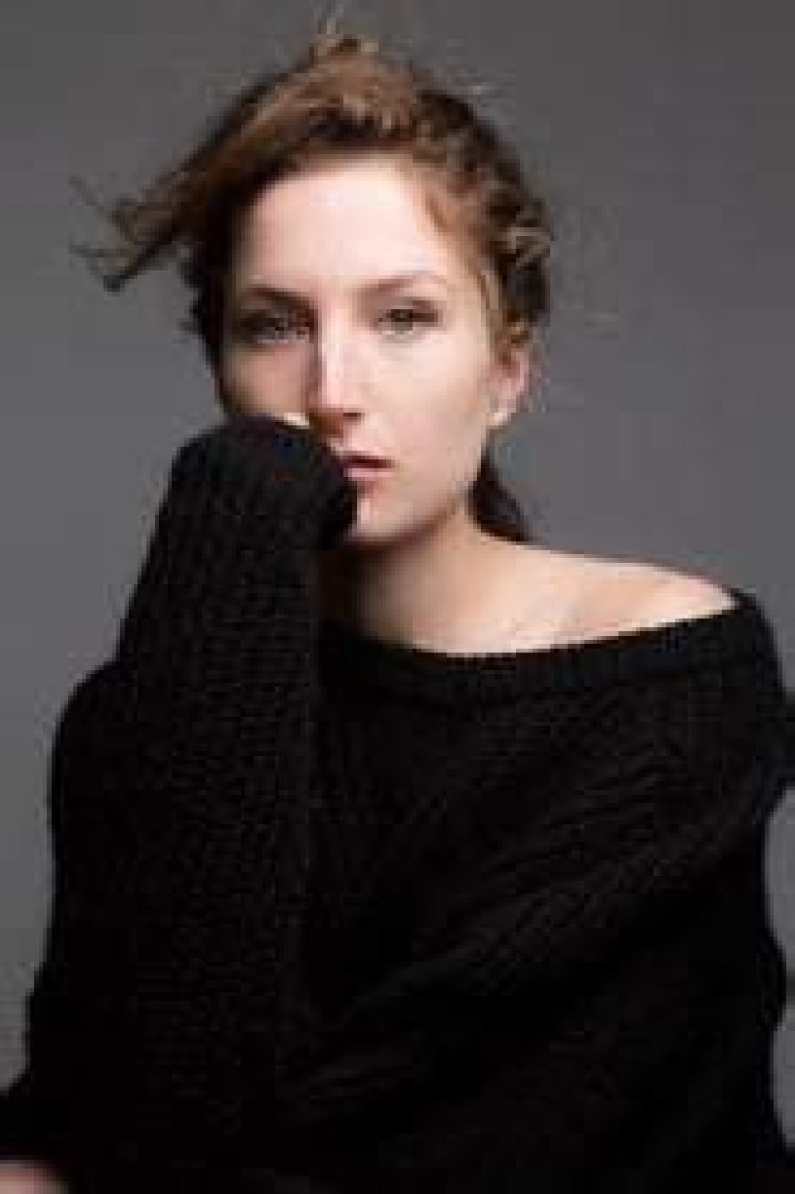 Julia Piaton Fan Casting