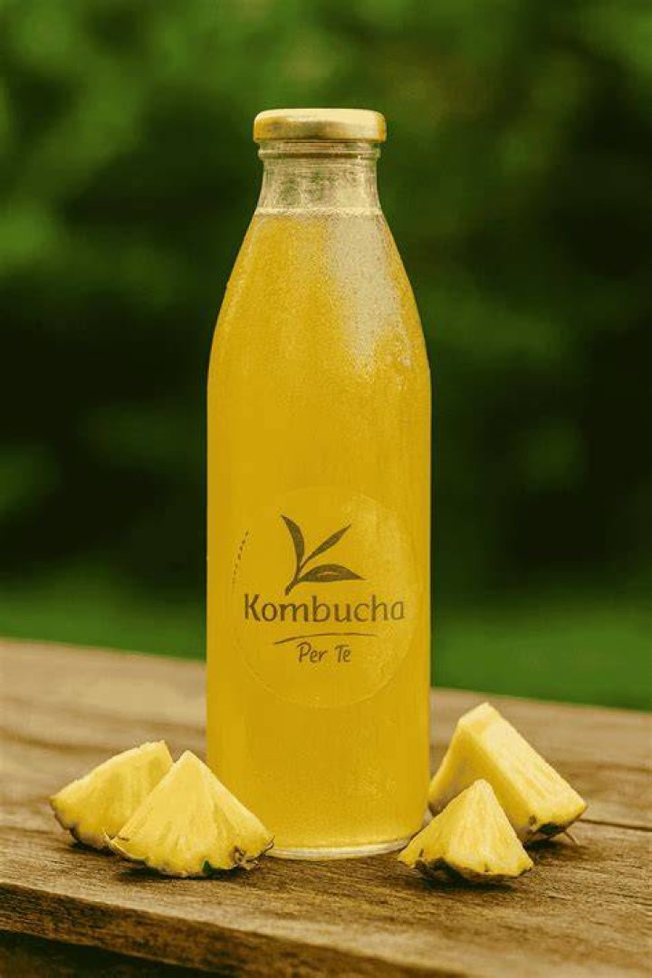 kombucha de pi&ntilde;a