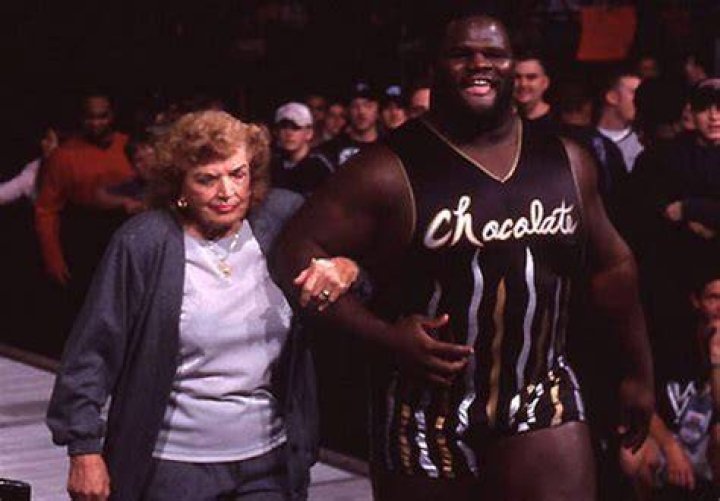 Mark Henry & Mae Young Royal Rumble 2000 Cropped-1