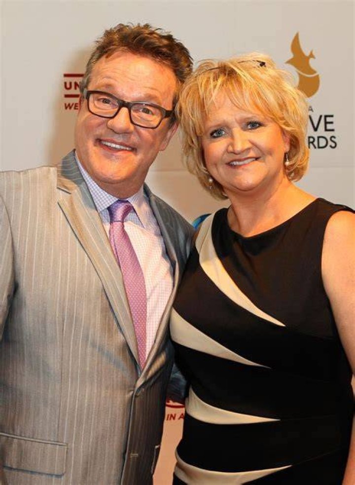 Mark Lowry & Chonda Pierce Christian comedians, Mark lowry, Gospel singer