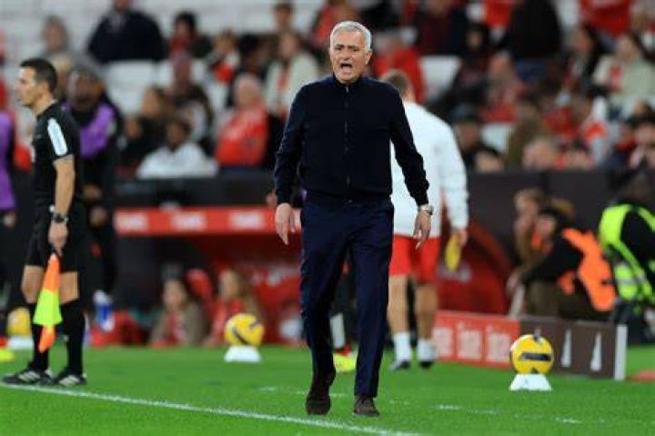 Mourinho Unleashes 'Calma' Celebration as Paulo Dybala scores in Europa League Final