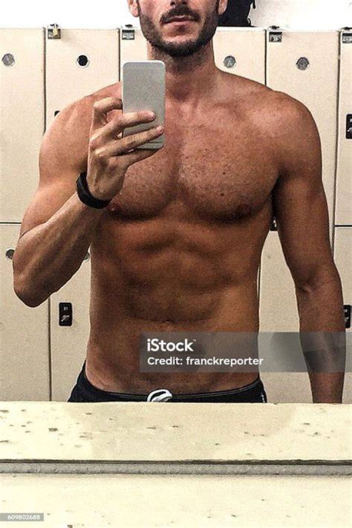 muscle fit selfie man portrait