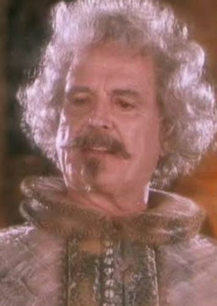 Nearly Headless Nick Fan Casting