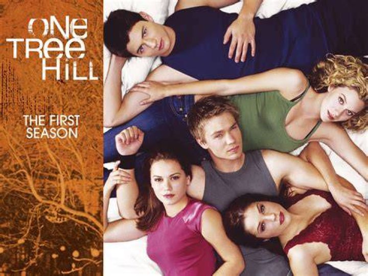 One Tree Hill Get Cape Wear Cape Fly S6E3