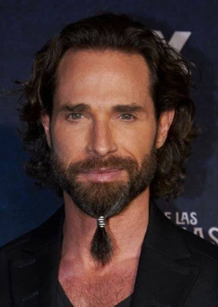 Sebastián Rulli Fan Casting