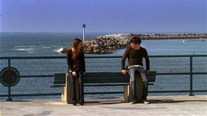 Seth and Summer looking sad on The O.C.