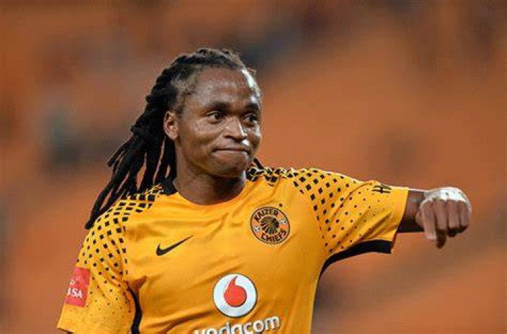 Siphiwe Tshabalala's net worth, wife, house, current team, cars, age