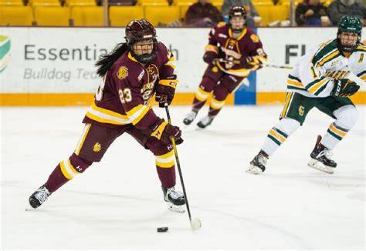 UMD HOCKEY