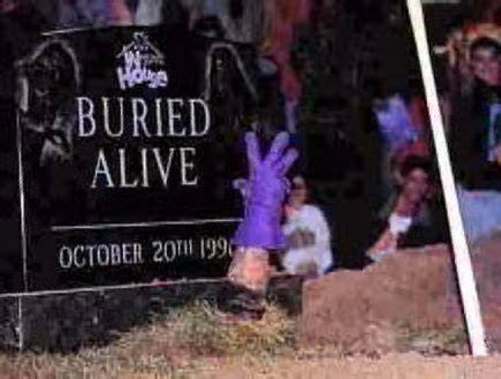 Undertaker Buried Alive 