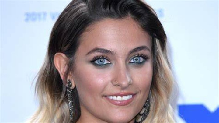VMAs 2017 Paris Jackson Brings Back Armpit Hair Allure