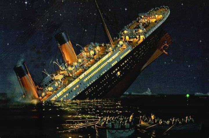 Is There A Bathroom On The Missing Titanic Submarine? 1 Who Is in the Titanic Submarine?